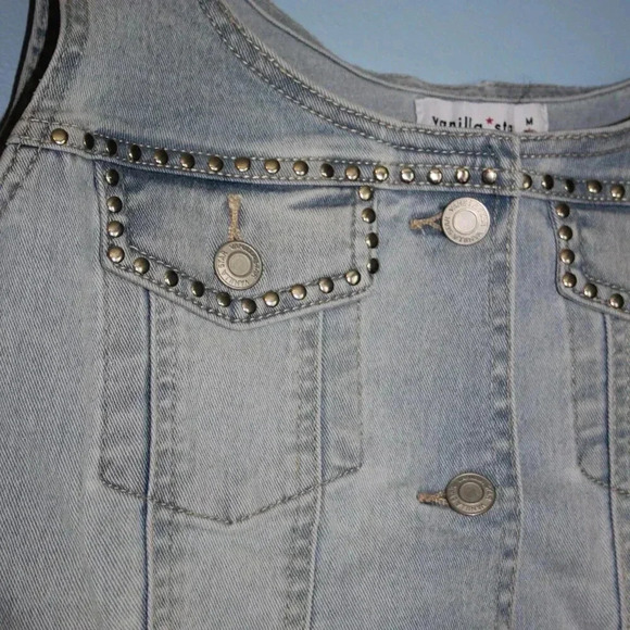Vanilla Star NWOT Button Front Cropped Jean Tank Top Size Medium - Picture 4 of 16